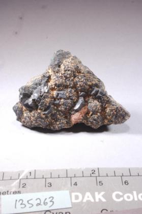 Samarskite-(Y)