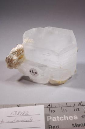 goshenite with Muscovite