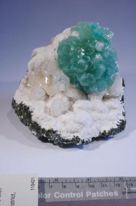 Apophyllite-(KF)