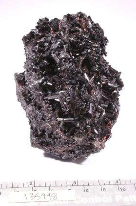 Manganvesuvianite