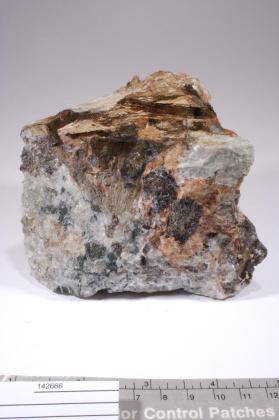 Fersmanite