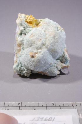 Gypsum with CALCITE and Quartz
