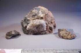 triplite, w/ albite