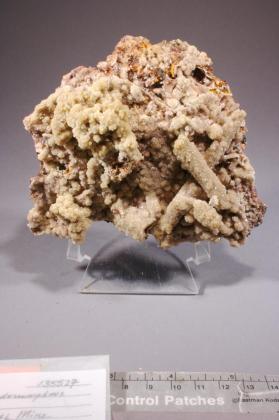 Mimetite with CALCITE