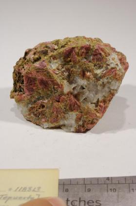 Clinozoisite