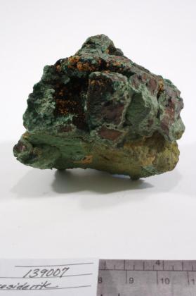 andrewsite with Chalcosiderite