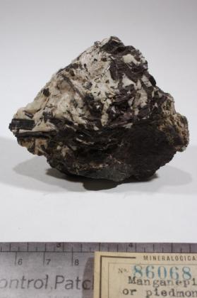 Piemontite