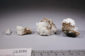 Stilpnomelane with CALCITE