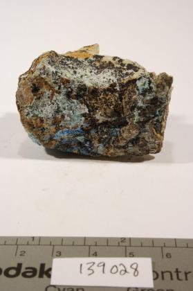 Carbonate-cyanotrichite