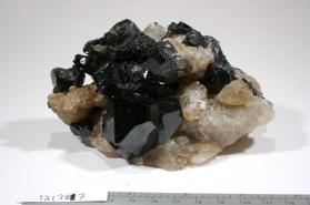 Uvite with Quartz