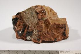 Ferrotantalite