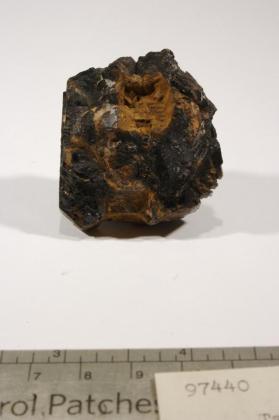 Ferrotantalite