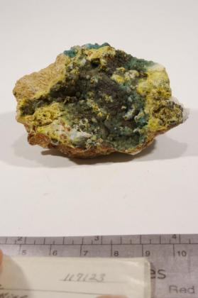 Plumbogummite