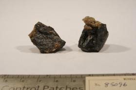 Ferrotapiolite