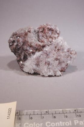 Apophyllite-(KF)