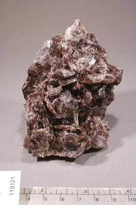 Axinite-(Fe)