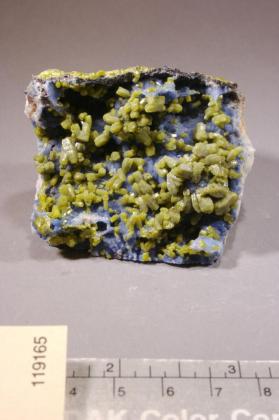 Plumbogummite