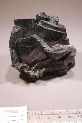 Chevkinite