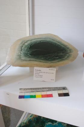 nephrite