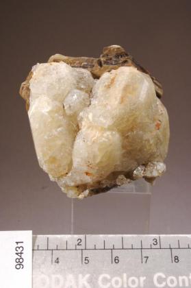 Hydroxylherderite