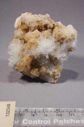 Dolomite with Quartz