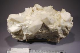 Dolomite with CALCITE