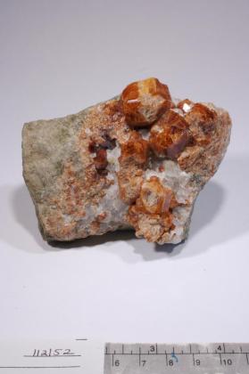 GROSSULAR