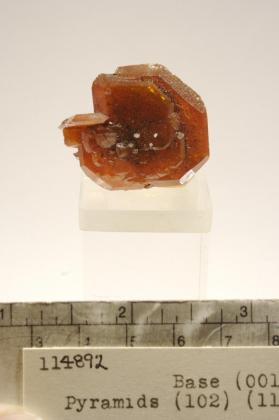 Wulfenite