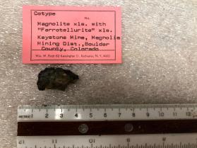 Magnolite xls with "Ferrotellurite" xls
