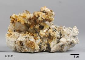 Columbite-(Fe) with Albite and Quartz