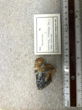 Tsumoite