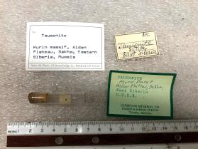 Tausonite