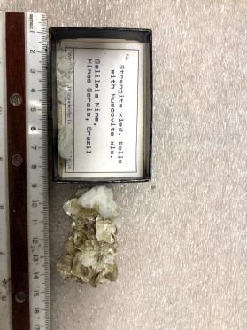 Strengite xled. balls with Muscovite xls
