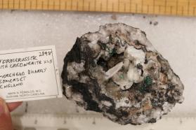 Hydrocerussite with Crednerite
