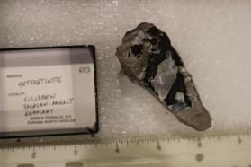 Betekhtinite