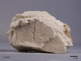 Hydroxylherderite with Albite