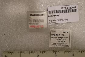 Ambrinoite