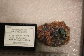 Hausmannite with Hessonite