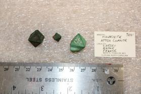 Malachite @ Cuprite (3 pieces)