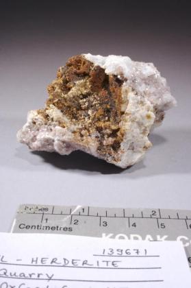 Hydroxylherderite