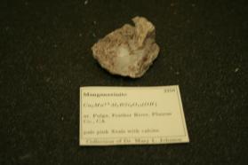 Manganaxinite