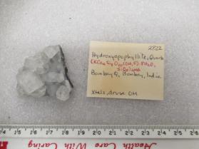 Hydroxyapophyllite, Quartz