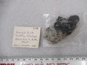Enargite, Pyrite