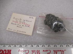 Digenite spitaxial on Pyrite