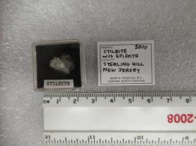 Stilbite-Ca with Epidote