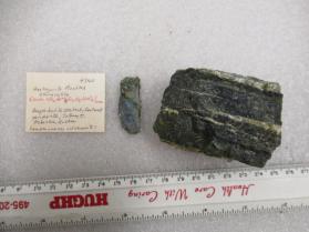 Antigonite (Bastite), Chrysofile