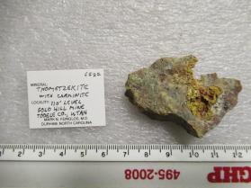 Thometzekite with Carminite