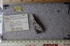 Kottigite with Ogdensburgite
