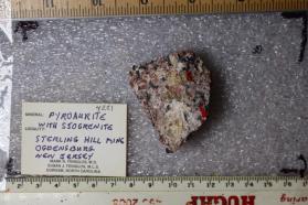 Pyroaurite with Sjogrenite (Pyroaurite-2H)