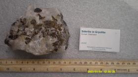 Siderite in Gryolite